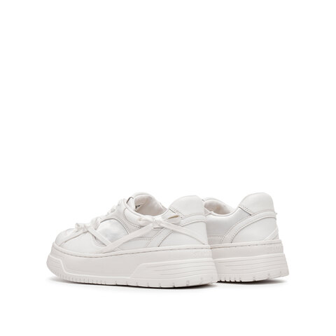 思加图2025秋季新款捕梦蝴蝶小白鞋板鞋厚底增高休闲鞋女EUW27CM5