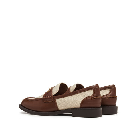 思加图2025秋季新款红茶伯爵英伦风乐福鞋一脚蹬皮鞋女鞋EHH05CA5