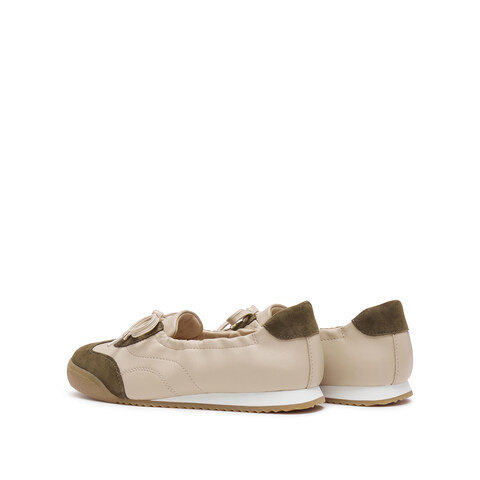 思加图2025秋季新款奶油卷德训鞋休闲运动鞋小白鞋女单鞋EPN14CA5