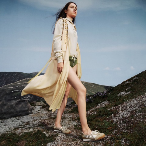 思加图2025秋季新款奶油卷德训鞋休闲运动鞋小白鞋女单鞋EPN14CA5