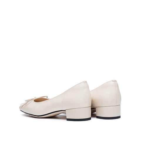 思加图2025秋季新款气质奶油鞋单鞋浅口鞋粗跟通勤女鞋子Q5382CQ5