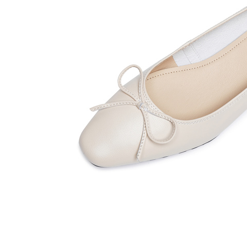 思加图2025秋季新款气质奶油鞋单鞋浅口鞋粗跟通勤女鞋子Q5382CQ5