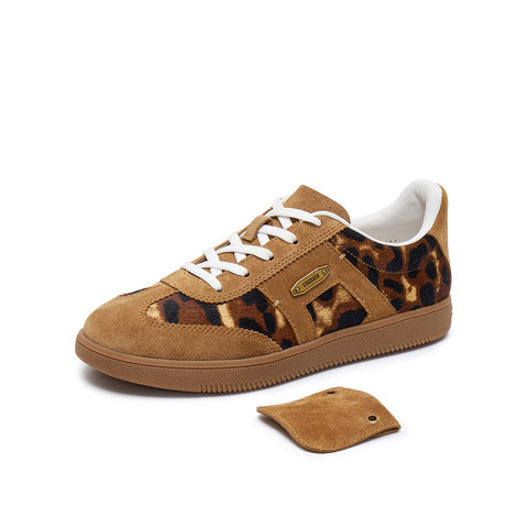 思加图2025秋季新款小音符德训鞋阿甘鞋运动休闲鞋板鞋女鞋EE927CM5