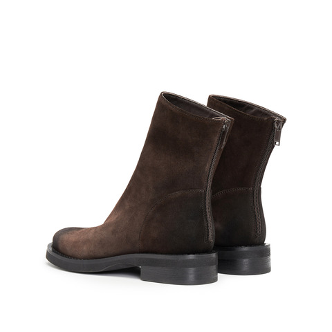 思加图2025冬季新款复古倒靴时装靴短靴瘦瘦靴粗跟女靴B8111DD5