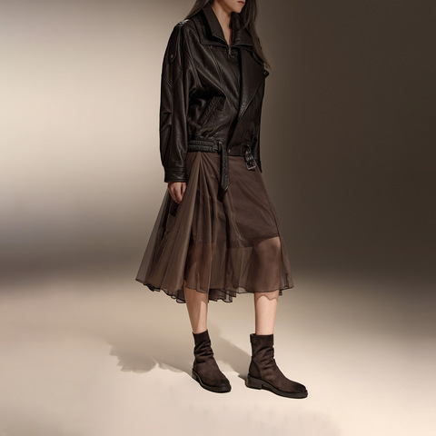 思加图2025冬季新款复古倒靴时装靴短靴瘦瘦靴粗跟女靴B8111DD5