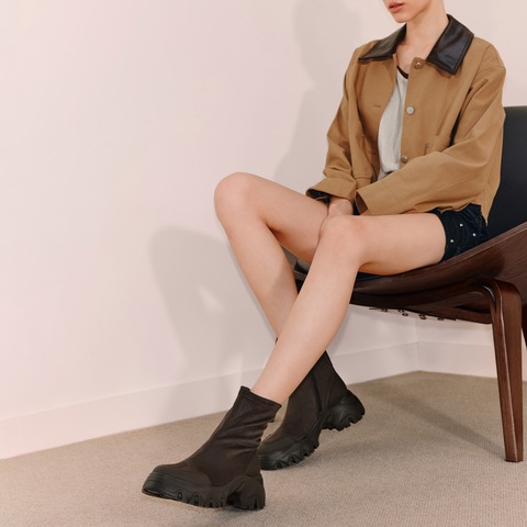 思加图2025冬季新款交响海豚运动靴中靴厚底增高瘦瘦靴女EIX03DZ5