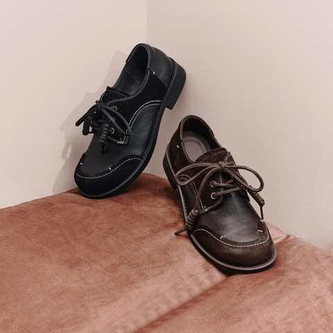 思加图2025秋季新款英伦复古牛津鞋小皮鞋粗跟黑色女单鞋J6926CM5