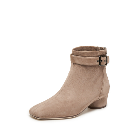 思加图2025冬季新款气质通勤时装靴短靴粗跟美拉德女靴子Y8901DD5