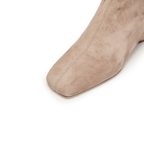 思加图2025冬季新款气质通勤时装靴短靴粗跟美拉德女靴子Y8901DD5