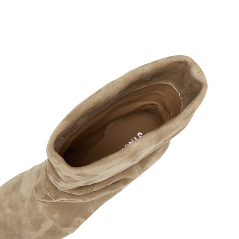 思加图2025冬季新款复古长靴时装靴堆堆靴细跟尖头女皮靴9S007DS5