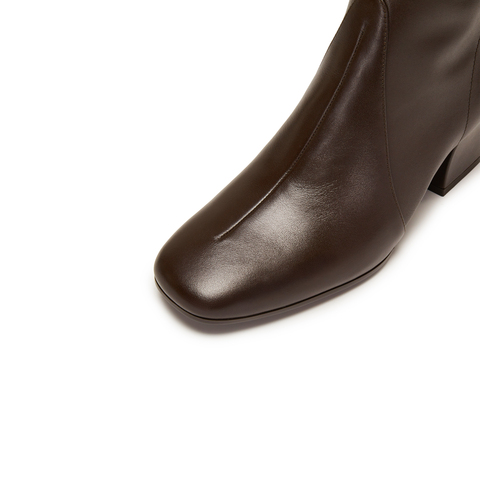 思加图2025冬季新款伊芙琳时装靴长靴高靴粗跟方头女皮靴EIA01DG5