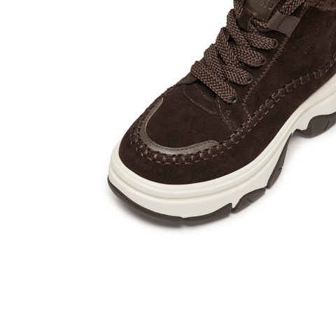 思加图2025冬季新款复古雪地靴保暖短靴厚底增高时装靴女Y9122DD5