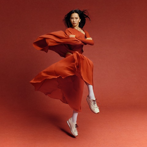 思加图2026春季新款时尚德训鞋小白鞋平底休闲运动鞋女鞋EZA09AM6