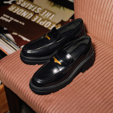 思加图2026春季新款小海鸥爵士乐福鞋小皮鞋厚底一脚蹬女EEZ22AA6