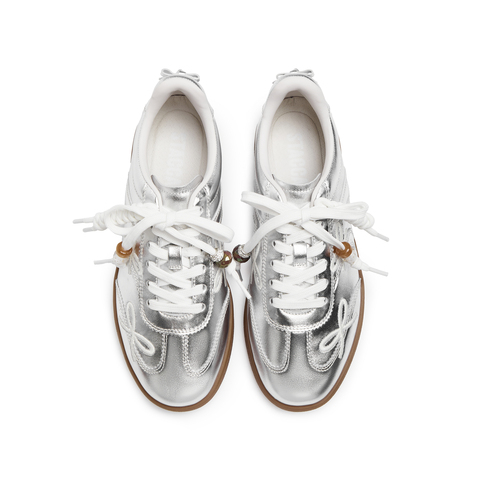 思加图2026春季新款蝴蝶音符德训鞋阿甘鞋休闲鞋平底鞋女EE933AM6