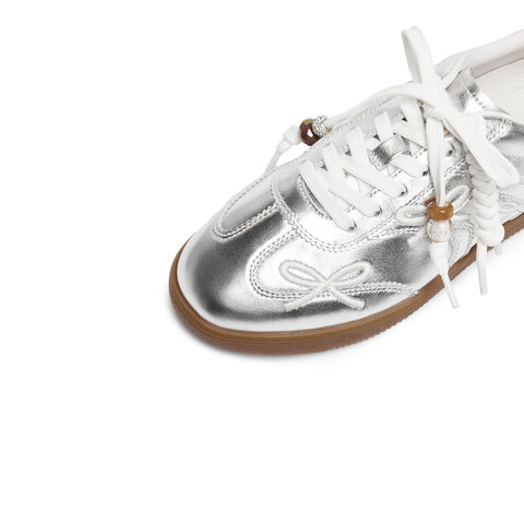 思加图2026春季新款蝴蝶音符德训鞋阿甘鞋休闲鞋平底鞋女EE933AM6