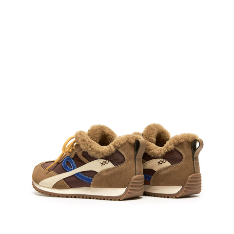 思加图2026春季新款时尚德训鞋运动休闲鞋平底鞋保暖女鞋J5526AM6