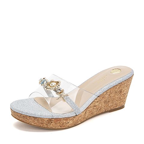 Tata/他她夏专柜同款白/银拼接胶片木纹坡跟女凉拖FDZ02BT9