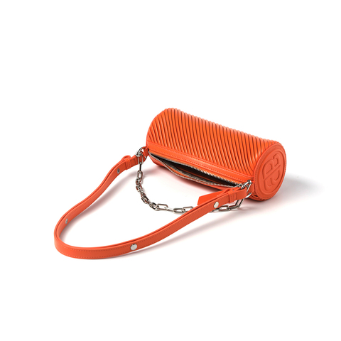 Tata/他她2023春商场同款潮流休闲纯色单肩包女新款NB105AX3