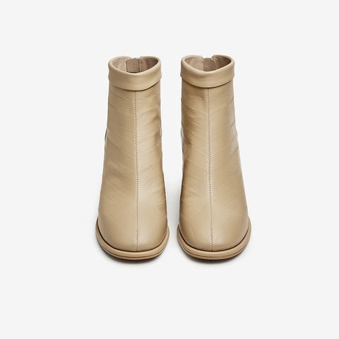 Tata/他她2023冬商场同款时尚时尚纯色拼接羊皮时装靴XAP01DD3