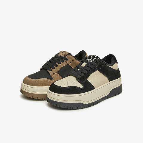 TATA/他她2024春商场同款时尚休闲百搭休闲板鞋女新款WJ601AM4