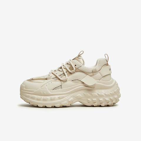 Tata/他她2024夏商场同款时尚简约休闲百搭女鞋新款WZM04BM4