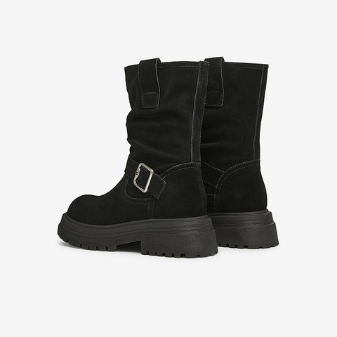 TATA/他她2024冬商场同款时尚休闲时装短靴女新款CYR01DS4