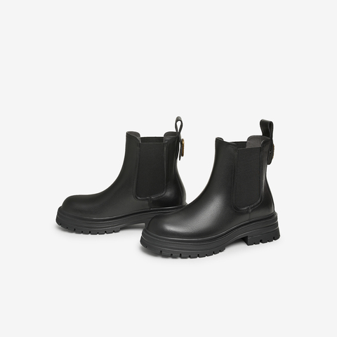 Tata/他她2024冬时尚简约百搭纯色切尔西靴女新WAQA1DD4