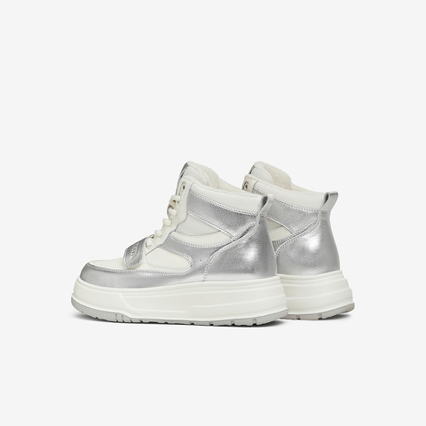 TATA/他她2025春商场同款运动休闲厚底女板鞋新款CZ901AD5