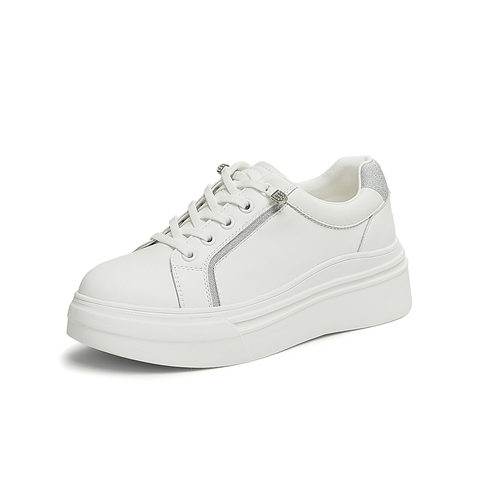 TATA/他她2025春商场同款时尚休闲板鞋女新款CYC01AM5