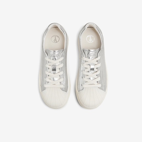 TATA/他她2025春商场同款时尚休闲板鞋女新款SNB01AM5