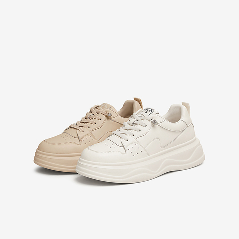 TATA/他她2025春商场同款时尚休闲板鞋女新款WH704AM5