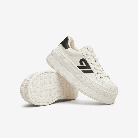 TATA/他她2025春时尚休闲板鞋女新款GNG01AM5