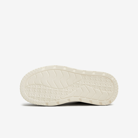 TATA/他她2025春时尚休闲板鞋女新款SND01AM5