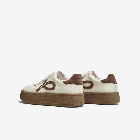 TATA/他她2025秋商场同款百搭休闲女德训鞋新款CWH06CM5