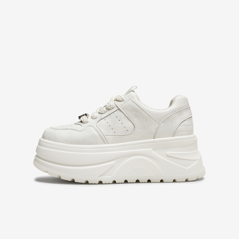 TATA/他她2025秋商场同款时尚休闲女板鞋新款CP202CM5