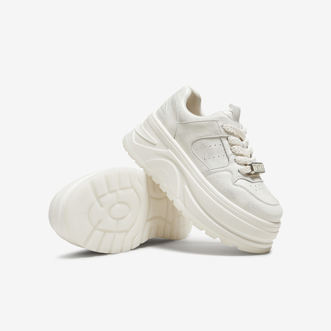 TATA/他她2025秋商场同款时尚休闲女板鞋新款CP202CM5