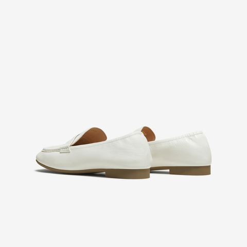 TATA/他她2025秋商场同款时尚简约休闲圆头女乐福鞋新款YXQ01CA5