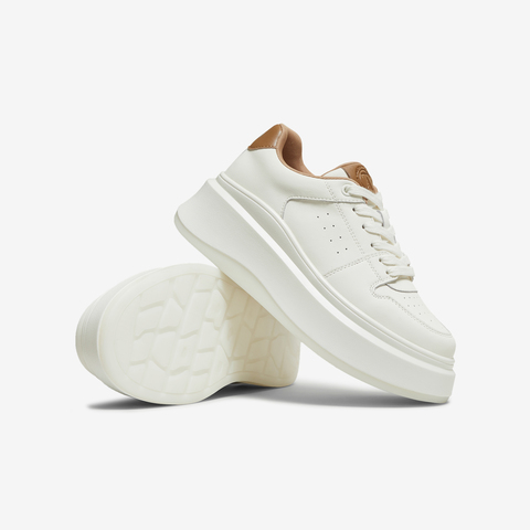 TATA/他她2025秋女时尚休闲板鞋新款GCD07CM5