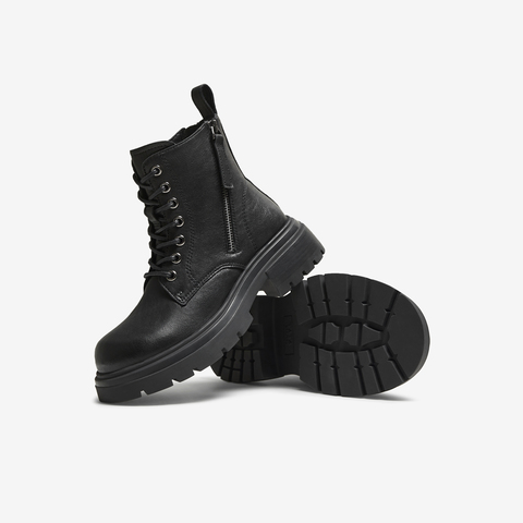 TATA/他她2025冬商场同款百搭时尚简约女马丁靴新款CE201DD5