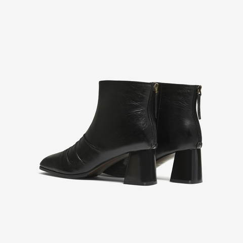 TATA/他她2025冬商场同款百搭时装靴女休闲短靴新款UWK01DD5