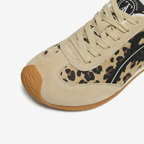 TATA/他她2025秋时尚休闲百搭女阿甘鞋新款EVN01CM5