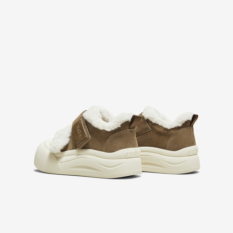 TATA/他她2025冬运动时尚休闲厚底女板鞋新款CHH02DM5