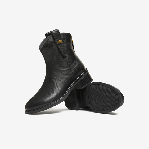 TATA/他她2025冬商场同款时尚百搭时装靴女休闲靴新款CKS01DD5