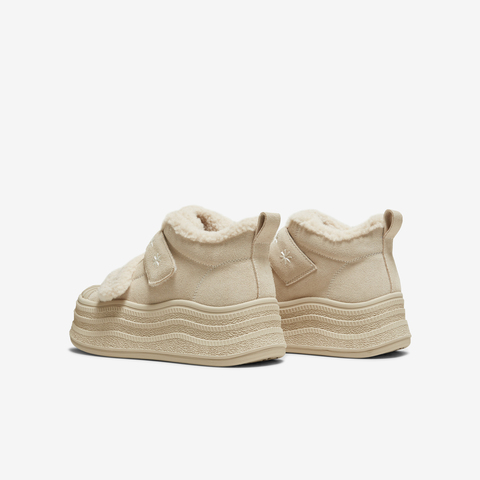 TATA/他她2025冬商场同款时尚百搭女休闲板鞋新款CT910DD5