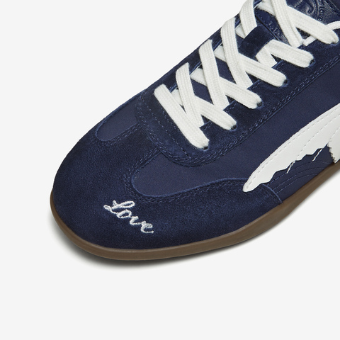 TATA/他她2025秋舒适德训鞋女百搭轻便休闲运动鞋新款GTX02CM5