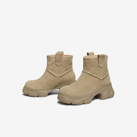 TATA/他她2025冬商场同款时尚百搭女休闲靴新款CEG10DD5