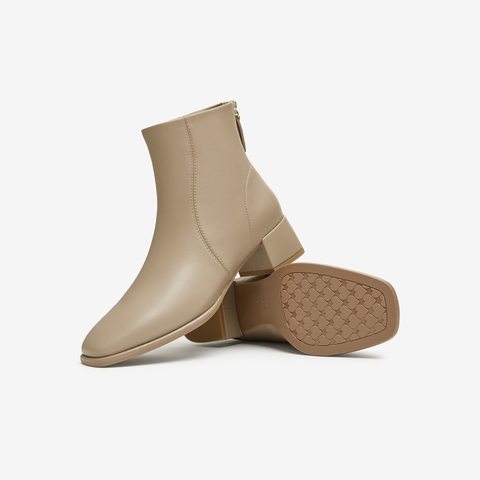 TATA/他她2025冬商场同款时尚休闲时装短靴女新款7AC56DD5