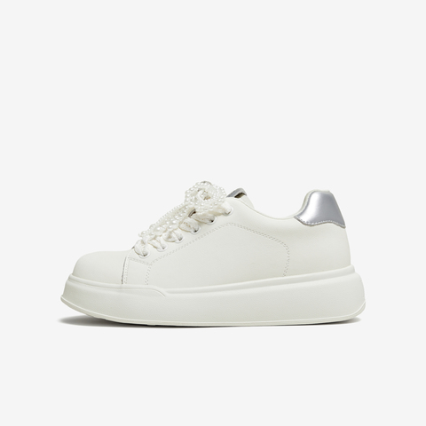 TATA/他她2026春商场同款时尚休闲百搭板鞋鞋新款82C01AM6