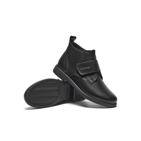 天美意2023冬新款商场同款简约时装靴休闲通勤女皮靴CCJ40DD3